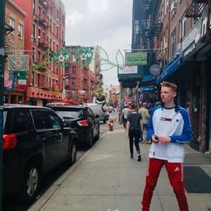 Meet your Posher, Aaron